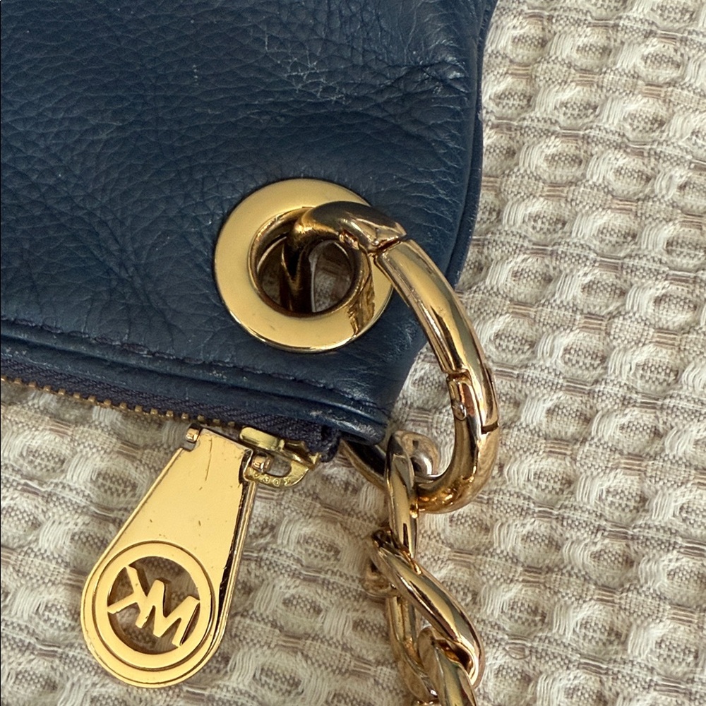Michael Kors Dark Blue Shoulder Bag with Gold Accents - Picture 5 of 6
